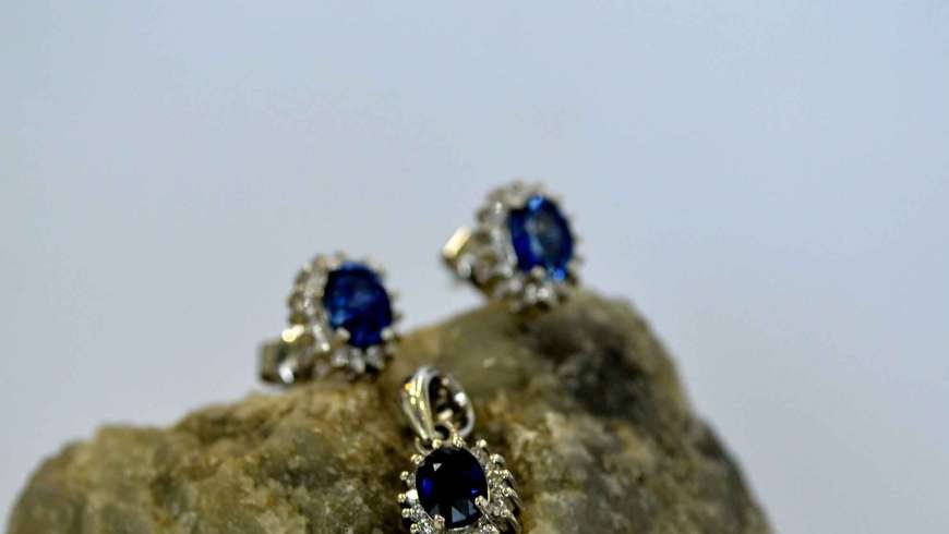 Blue Sapphire and Diamond Earing and Pendant Set